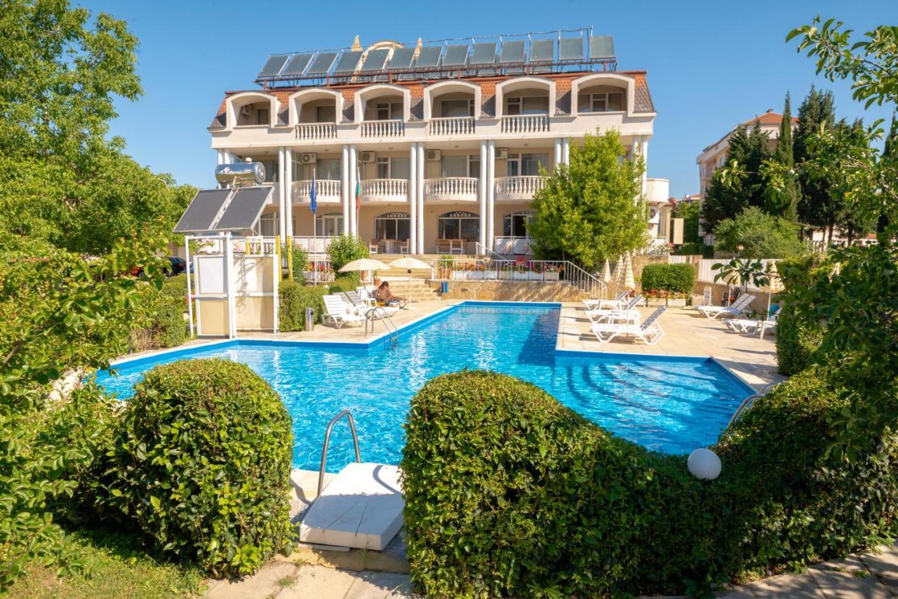 Villa Aurora Saints Constantine and Helena Exterior photo