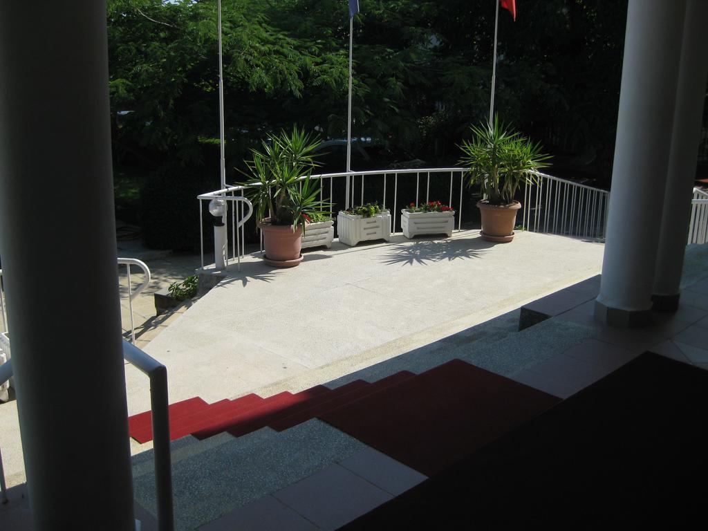 Villa Aurora Saints Constantine and Helena Exterior photo